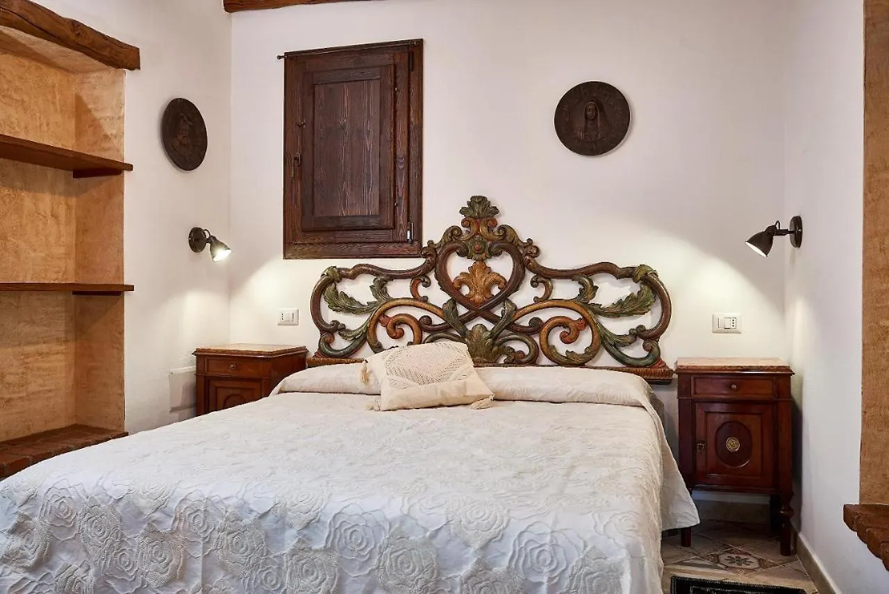 Pensión Hotel La casa del Balivo Dorgali